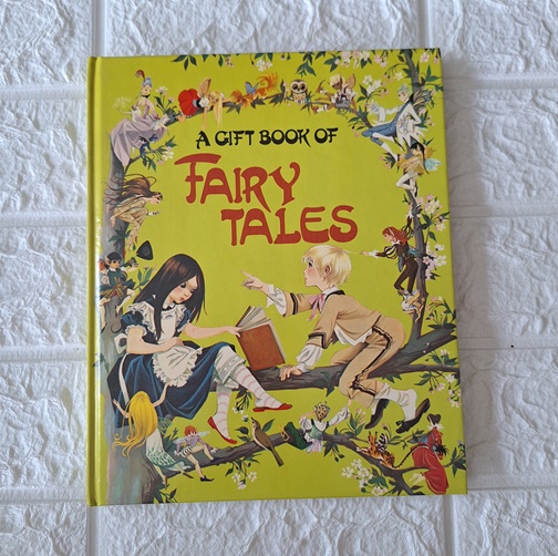 A Gift Book of Fairy Tales